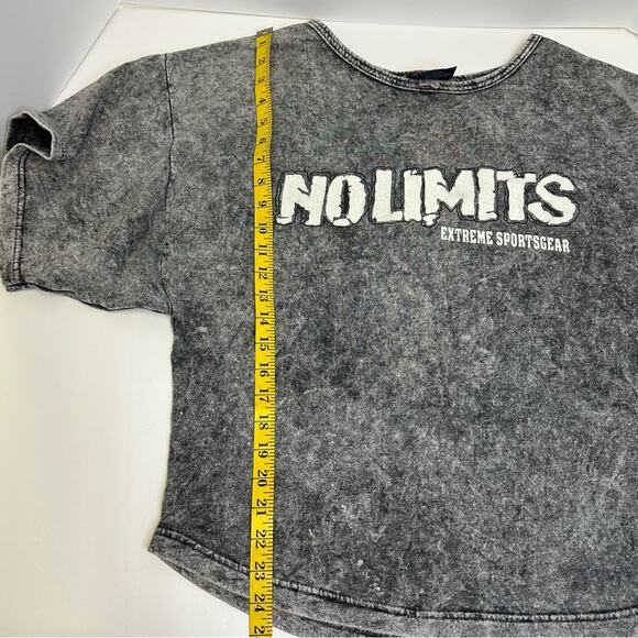 Vintage No Limits Extreme Sports Gear Distressed Black Sweatshirt Size M - Picture 7 of 8